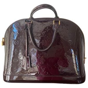 Burgundy large handbag. Beautiful